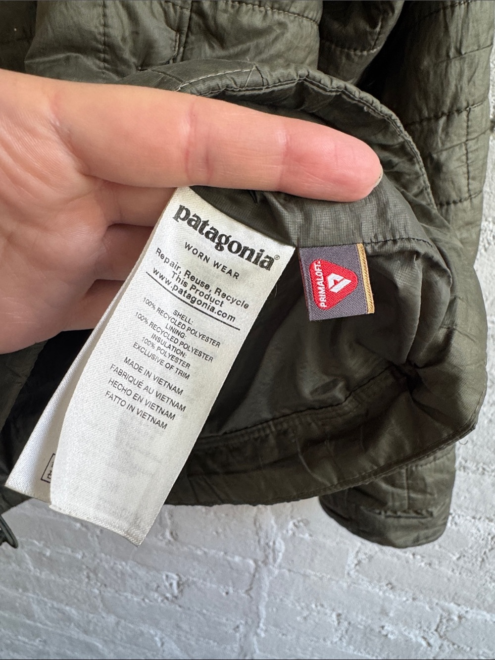 Patagonia Men’s Nano Puff Down Jacket in Olive Green, size M - Picture 5 of 7
